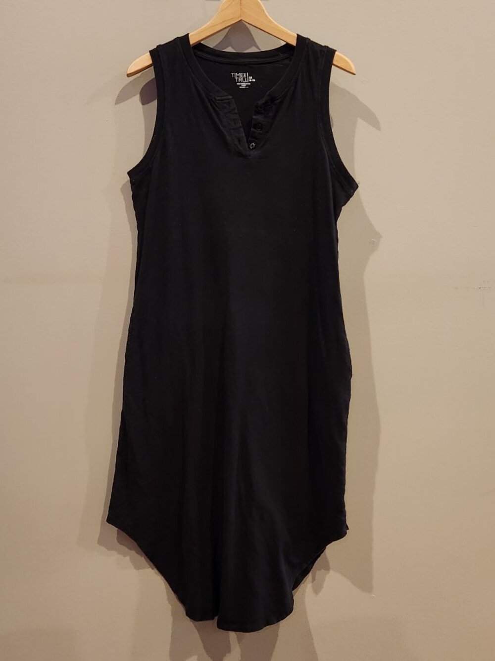 Time and Tru Black Sleeveless Henley Swing Dress Size Medium